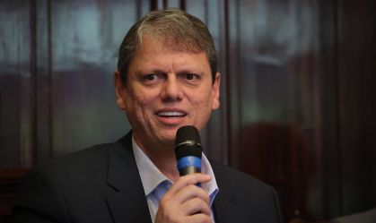Tarcísio repete Trump e diz que Bolsonaro deve ser julgado pela população