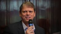 Tarcísio repete Trump e diz que Bolsonaro deve ser julgado pela população