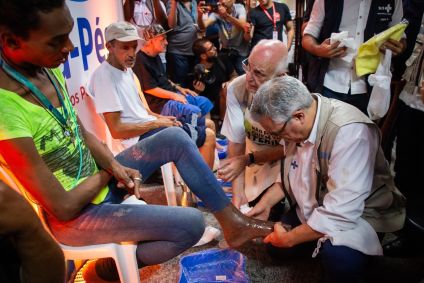 Ministro da Saúde participa de Campanha Lava-pés: cuidado com os pés diabéticos