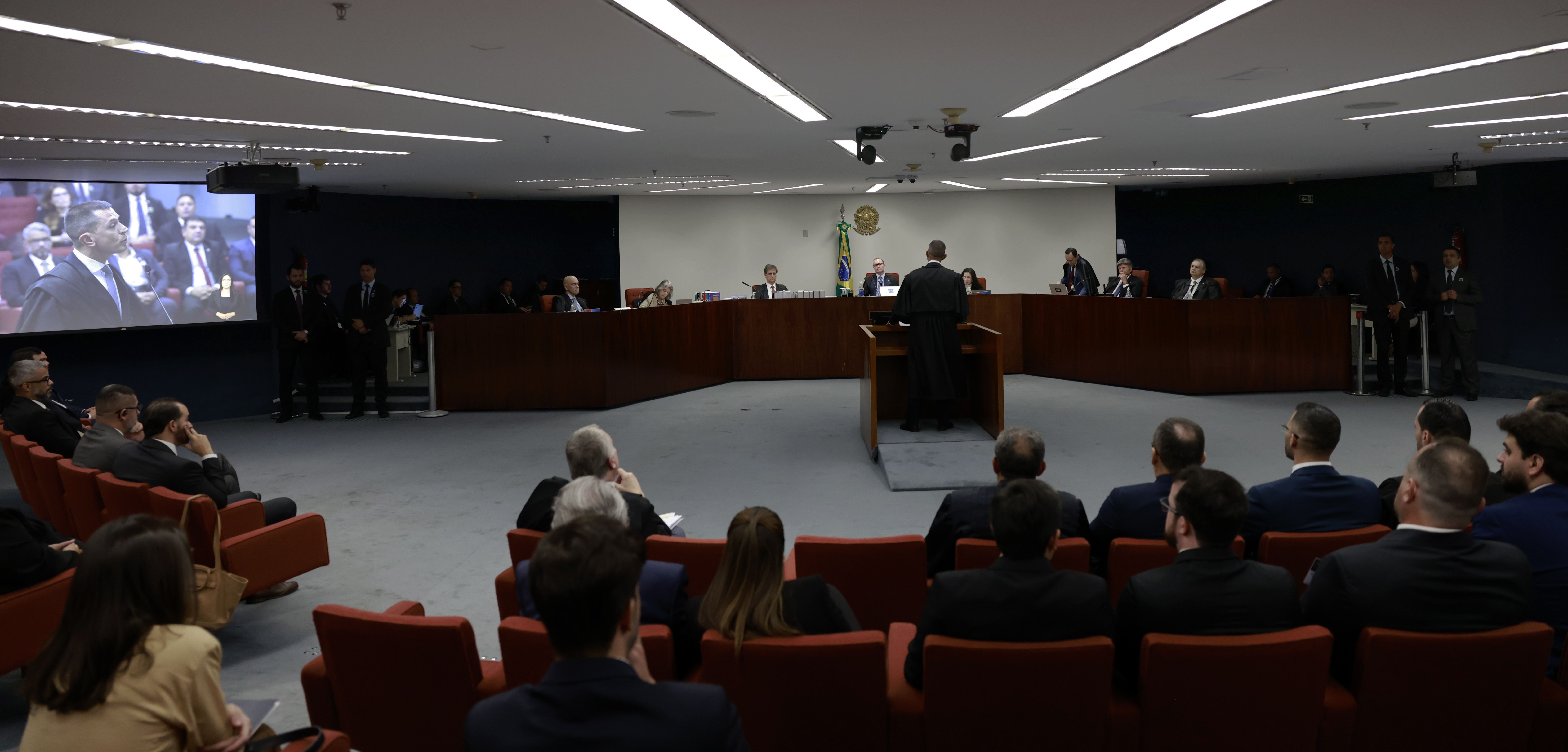 Primeira  Turma do STF julga denúncia sobre o núcleo 2 da PET