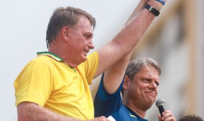 Se Bolsonaro pedir, Tarcísio será candidato e daria indulto, dizem aliados