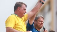Tarcísio se reúne com Bolsonaro e discute estratégias de reação a tarifaço