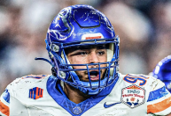 Conheça o egípcio que pode fazer história em draft da NFL