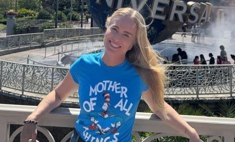Angélica visita parques da Disney durante viagem
