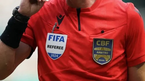 Árbitro durante partida da Série A do Brasileirão