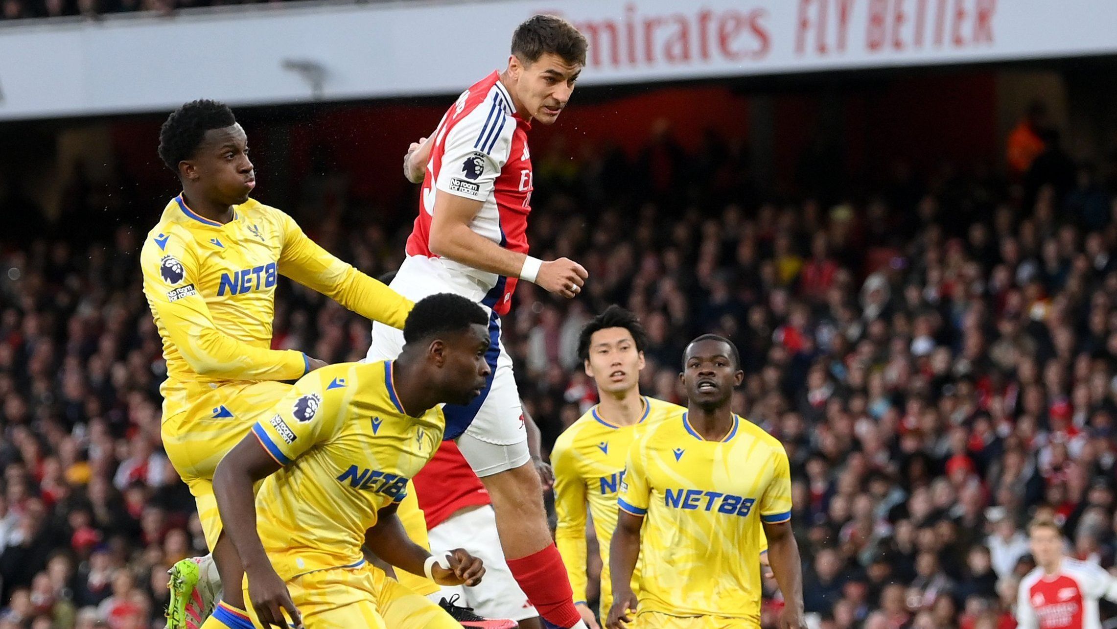 Arsenal fica no empate com o Crystal Palace