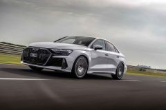 Audi RS 3 Sedan chega ao Brasil com 400 cv e 0 a 100 de 3.8s