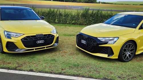 Audi A3 Sedan (Esquerda) e o novo Audi RS 3 Sedan