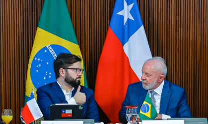 Lula deve ir ao Chile para discutir democracia com presidentes de esquerda