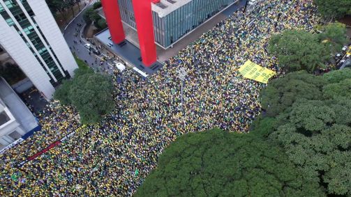 Manifestação pró-anistia na avenida Paulista, em São Paulo