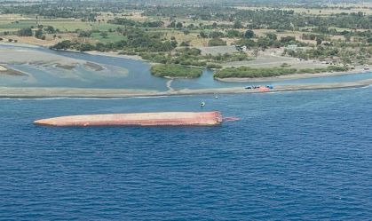 Navio naufraga deixando quatro mortos e sete desaparecidos nas Filipinas