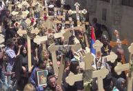 Cristãos em Jerusalém percorrem caminho que Jesus Cristo teria feito; veja