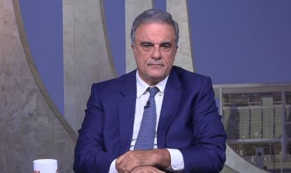 Cardozo: Estão perdendo tempo querendo ideologizar cor da camisa da Seleção