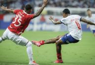 Bahia e Inter empatam em duelo de brasileiros pela Libertadores