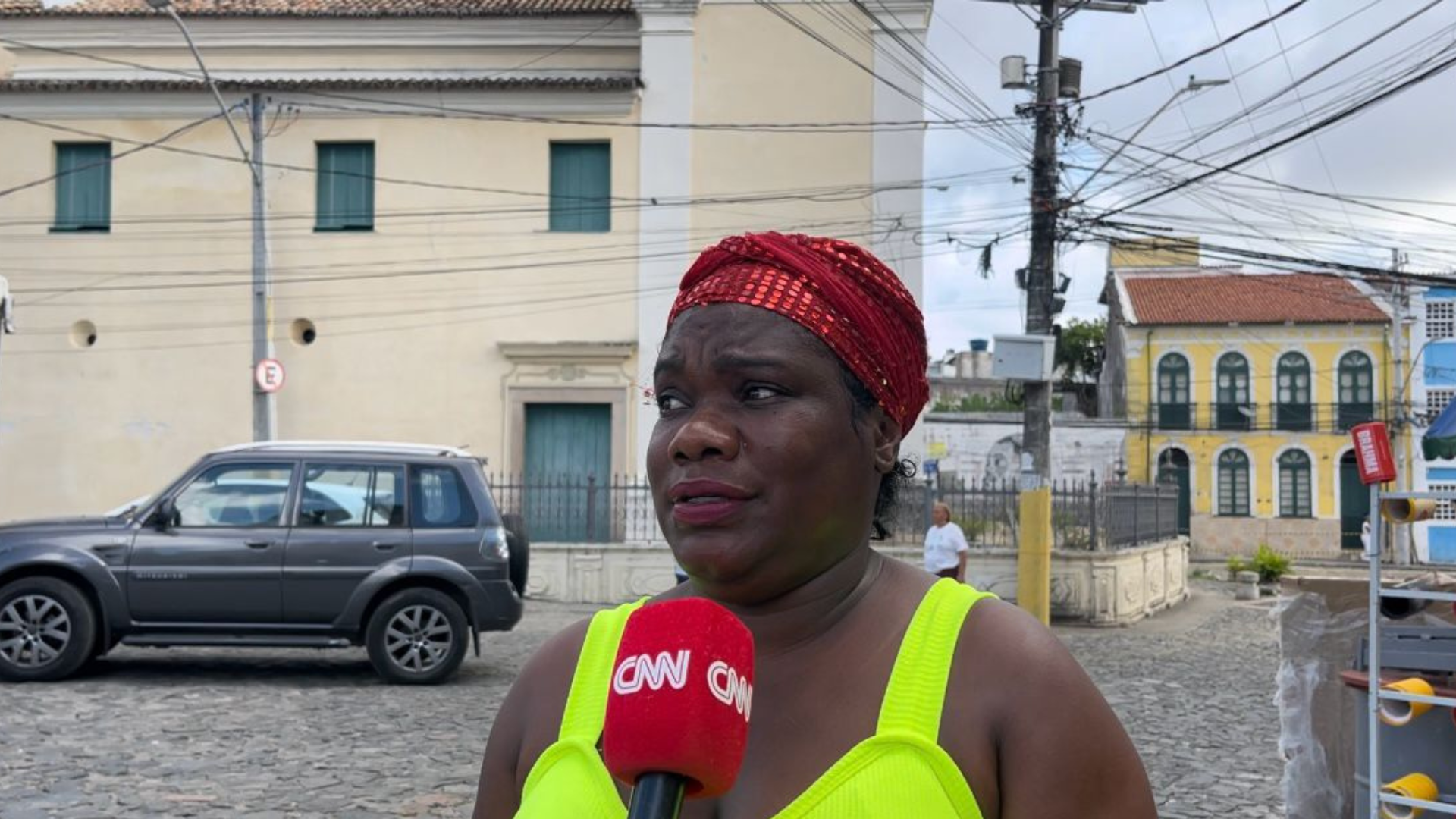 Baiana Jucione Manuelle em entrevista à CNN
