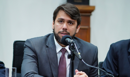 Análise: Vale mais ser deputado do que ministro no Brasil