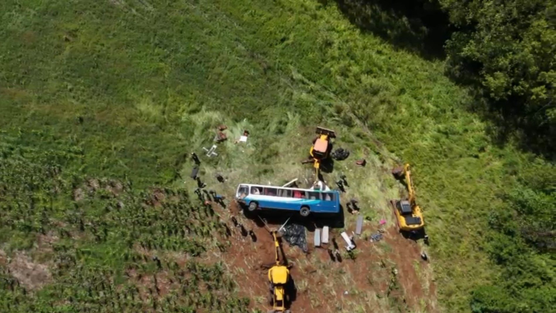 Imagens aéreas mostram local do acidente com ônibus da UFSM no Rio Grande do Sul