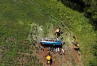 Polícia indicia três pessoas por acidente com ônibus de universidade no RS
