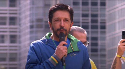 O prefeito de São Paulo, Ricardo Nunes (MDB), durante manifestação na avenida Paulista pela anistia aos envolvidos no 8 de Janeiro