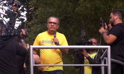 PF vai periciar celular de Silas Malafaia