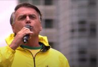 Não tenho nada a ver com a Carla Zambelli, diz Bolsonaro após depoimento