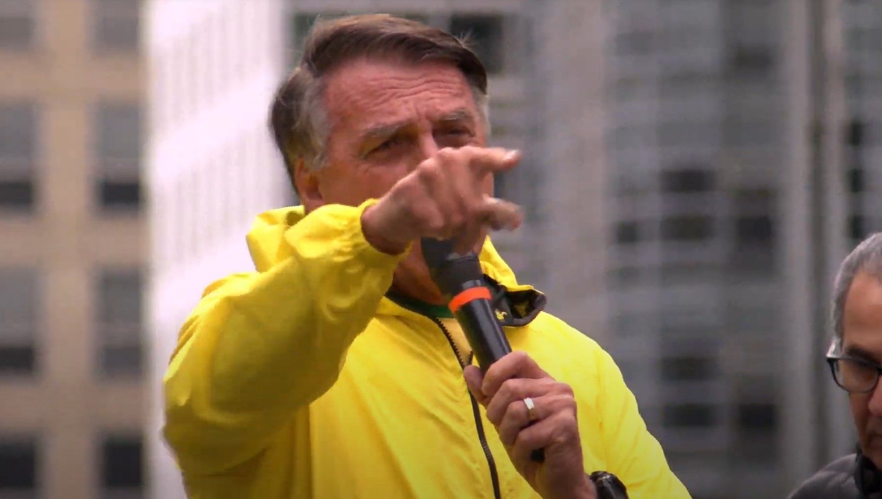 O ex-presidente Jair Bolsonaro (PL) durante ato na avenida Paulista, em São Paulo, em prol da anistia aos condenados no 8 de Janeiro