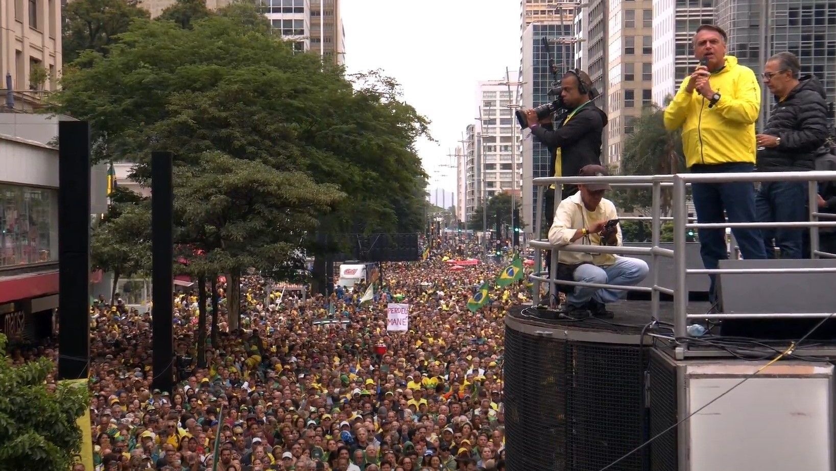 O ex-presidente Jair Bolsonaro (PL) durante ato na avenida Paulista, em São Paulo, em prol da anistia aos condenados no 8 de Janeiro