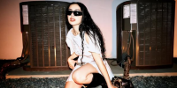 Charli xcx rebate críticas sobre usar autotune: “A melhor arte confronta”
