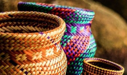 Empreendedora aposta em arte indígena para gerar renda a povos originários