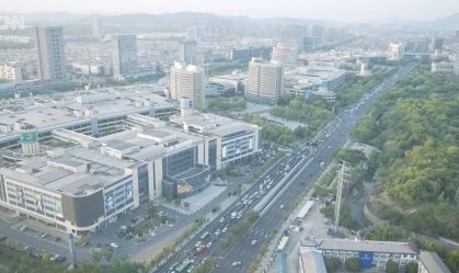 Tarifaço: cidade chinesa que abastece EUA com itens de Natal vive incerteza