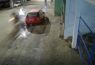 Vídeo: Motociclista sem habilitação mata homem atropelado no RJ