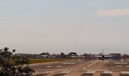 Pássaro colide com avião da Gol durante decolagem em aeroporto de SC