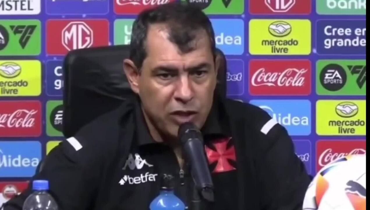 Carille comenta as vaias da torcida