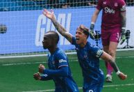 Premier League: Chelsea vence o Everton e segue sonhando com Champions