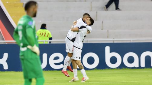 Coutinho abriu o placar para o Vasco na Sul-Americana