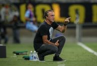 Cuca assume culpa por vexame do Atlético-MG na Sula, mas promete cobrança