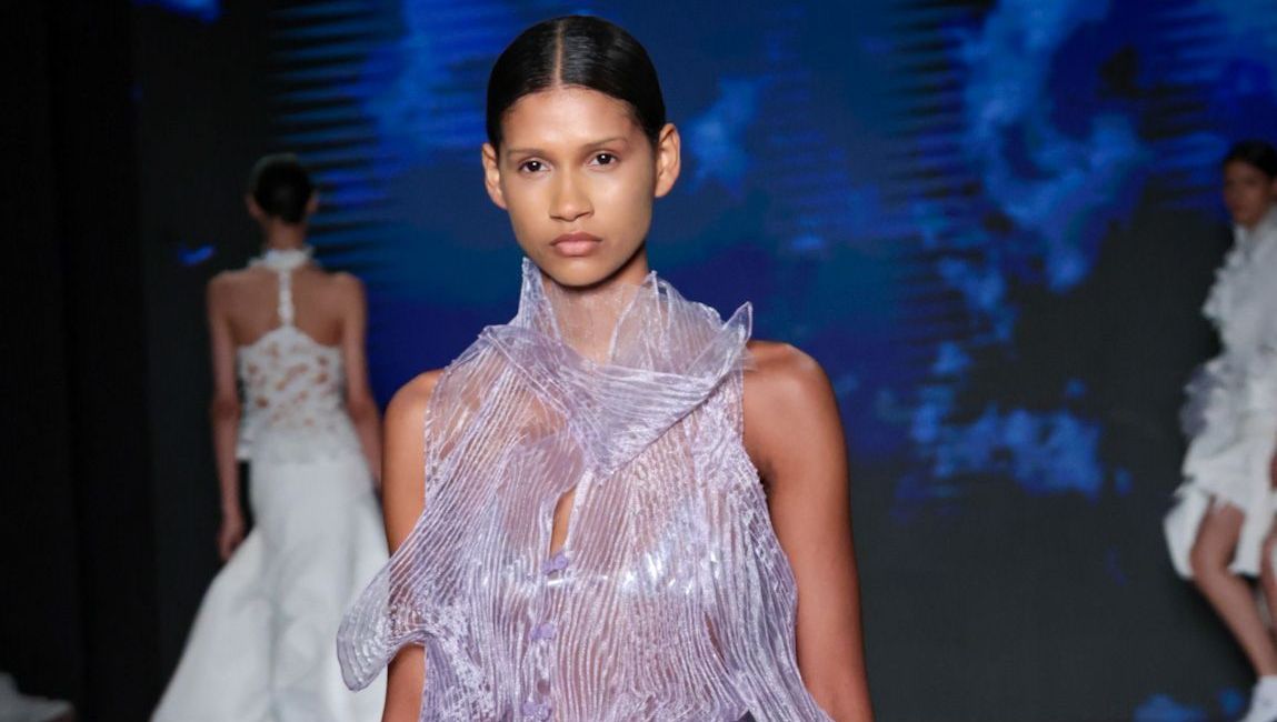 Desfile de Lino Villaventura na SPFW N59 • Tomzé Fonseca/ Agnews
