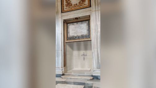 Imagem mostra como será o túmulo do papa Francisco