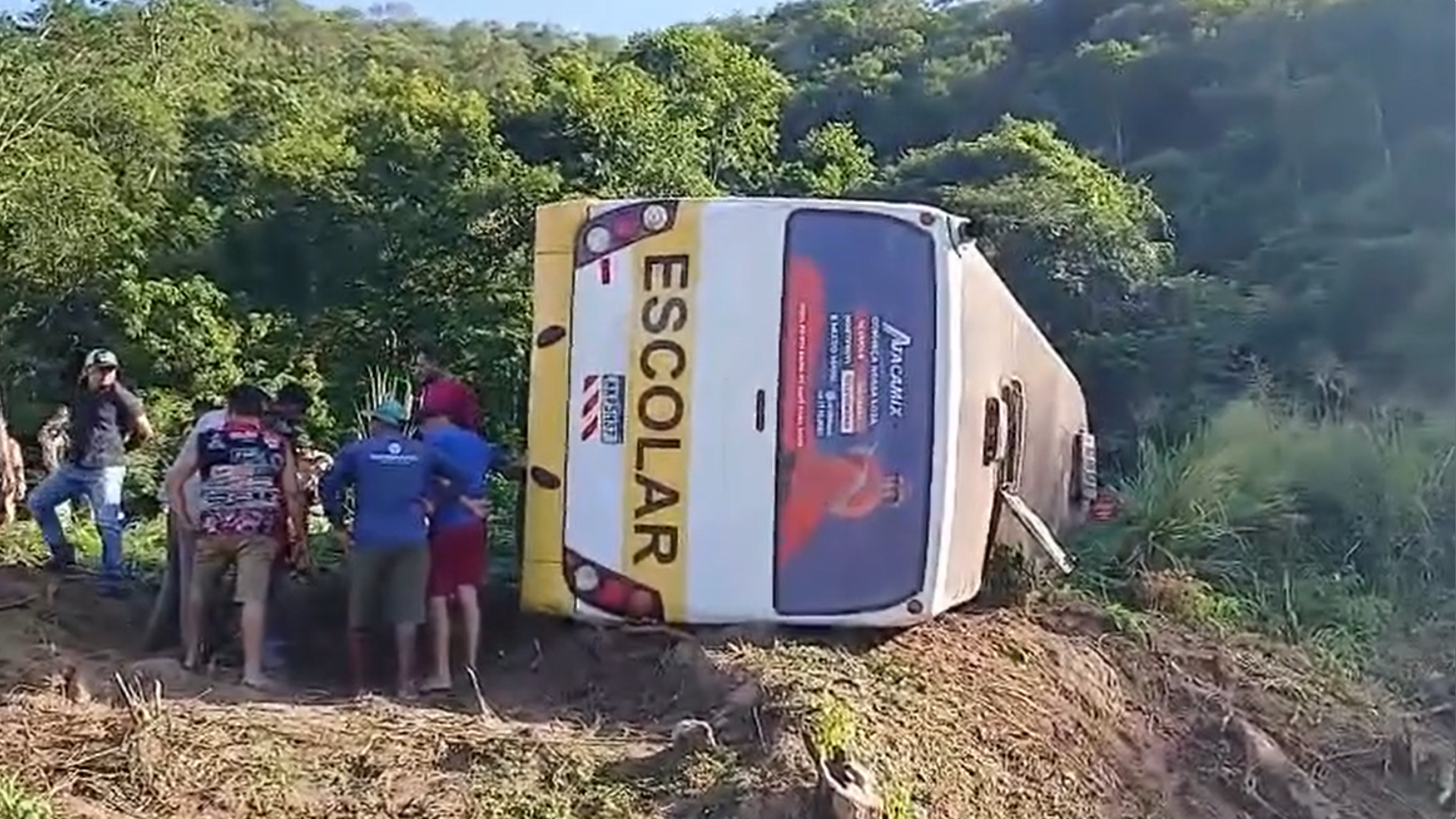 Ônibus tomba PB