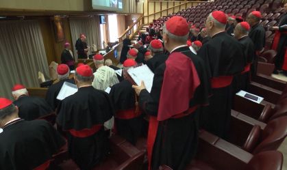 Cardeais se reúnem para definir funeral do papa Francisco, diz Vaticano