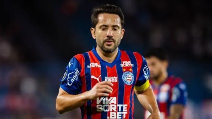 Everton Ribeiro em ação pelo Bahia, na Copa Libertadores