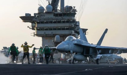 EUA perdem caça de US$ 60 milhões que caiu de porta-aviões no mar