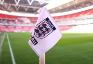 Árbitra encerra partida na Inglaterra após sofrer ataques sexistas