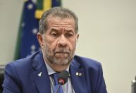 "Faz um Pix aí, vovô": Lupi defende fim de descontos em aposentadorias