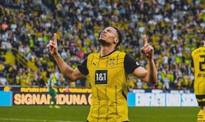 Dortmund marca três gols em nove minutos e vence Gladbach de virada