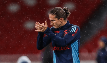 Filipe Luís sai em defesa de jogadores criticados pela torcida do Flamengo