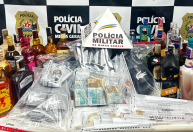 Operação policial apreende mais de R$ 62 mil, joias e itens de luxo em MG