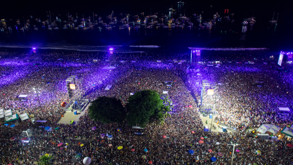 Feriadão e show de Lady Gaga impulsionam turismo e lotam hotéis no