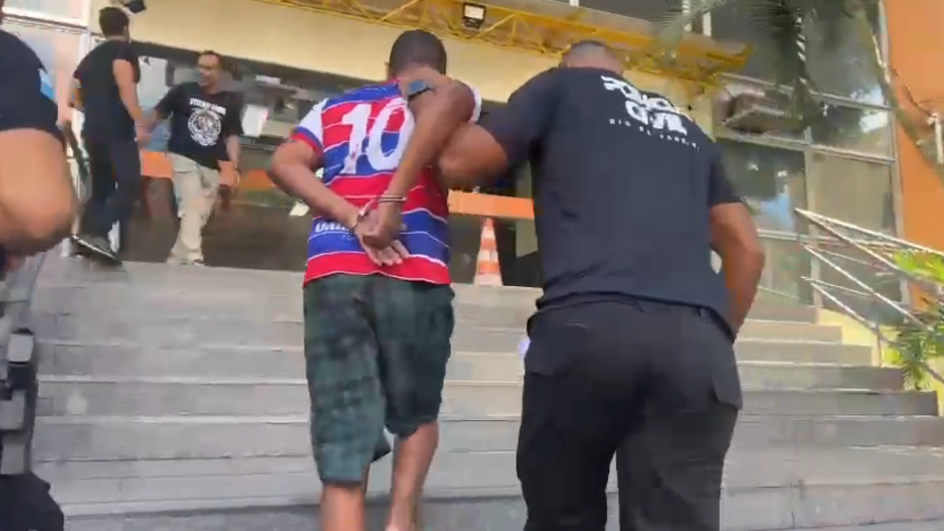 Casal mata filho