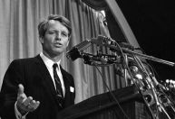 Governo Trump divulga milhares de registros sobre assassinato de RFK em 68